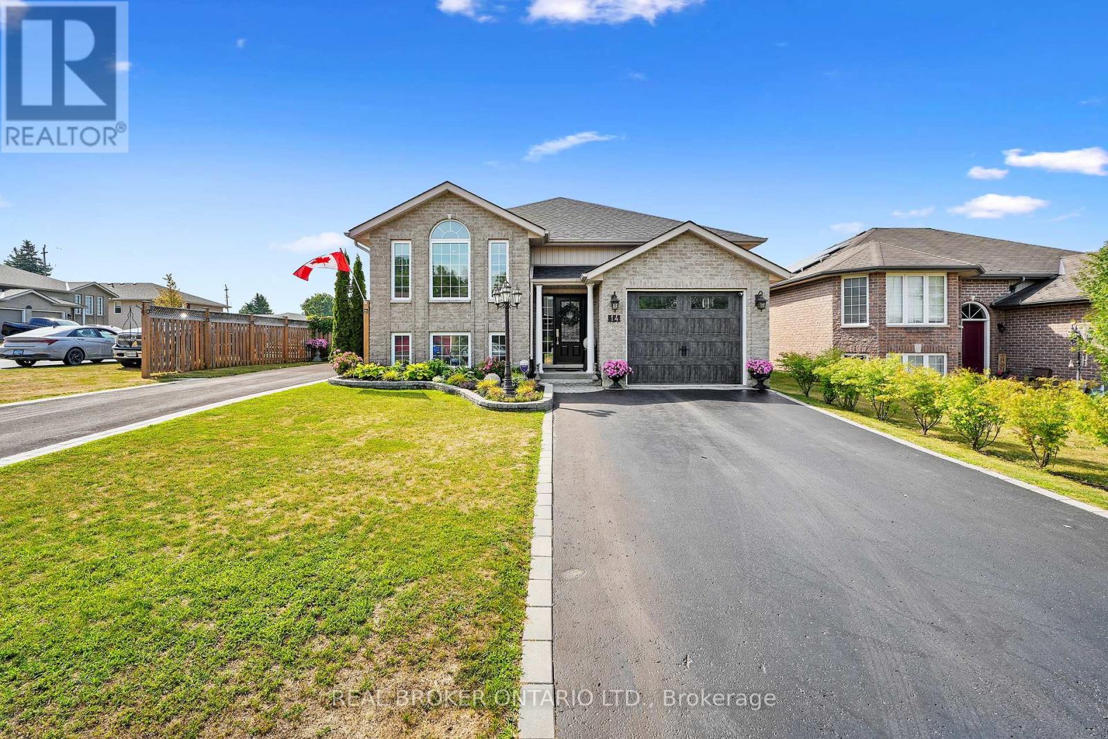Photo 3 of 14 Northview Lane, Quinte West ON