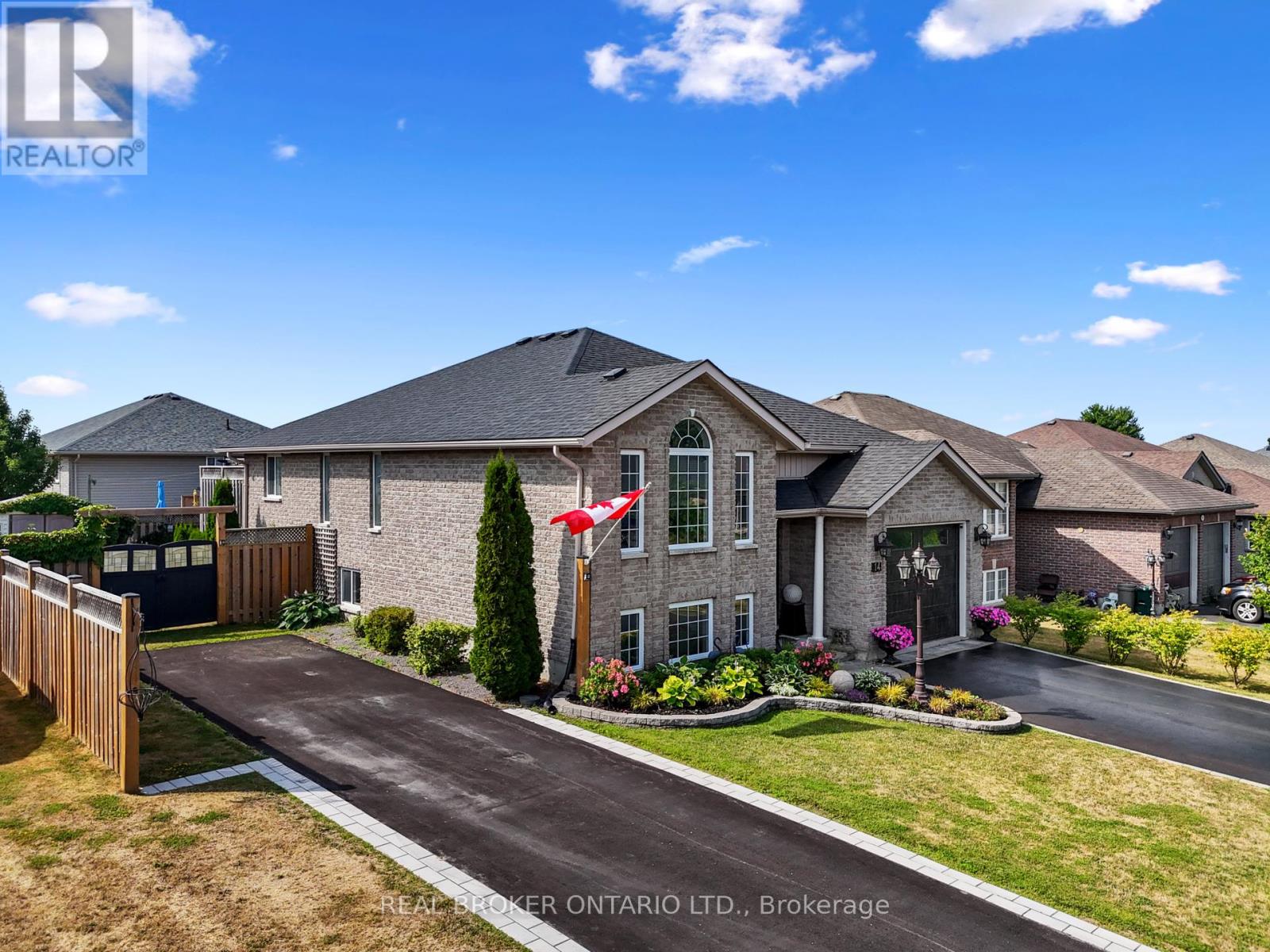 Photo 4 of 14 Northview Lane, Quinte West ON