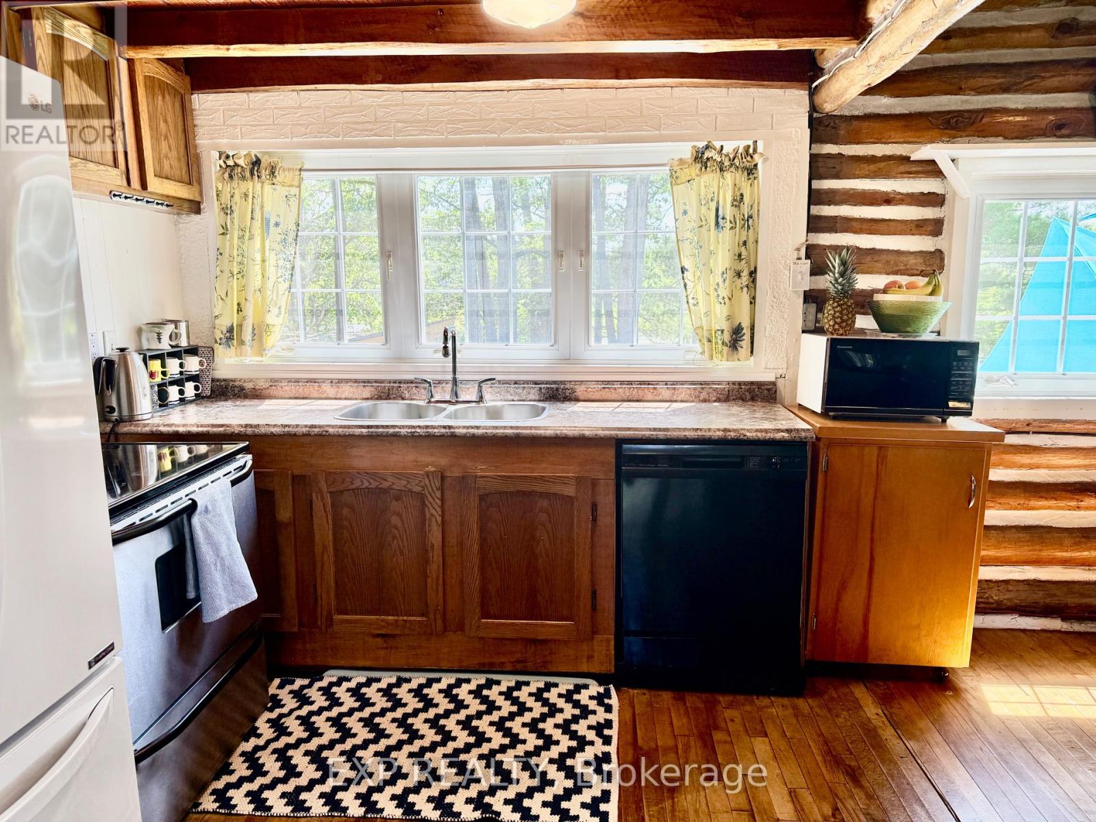 Photo 14 of 91 A Tobys Road, Georgian Bay ON