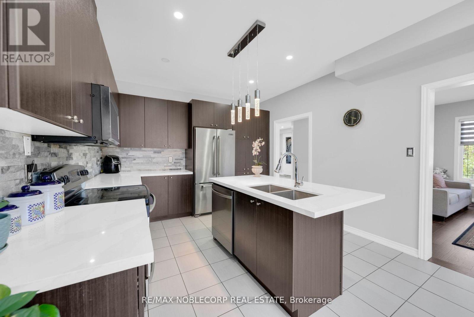 Photo 8 of 1 Walker Boulevard, New Tecumseth ON