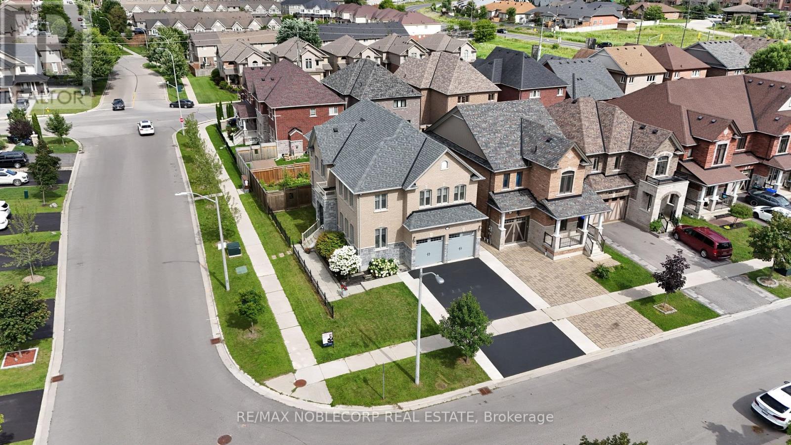 Photo 17 of 1 Walker Boulevard, New Tecumseth ON