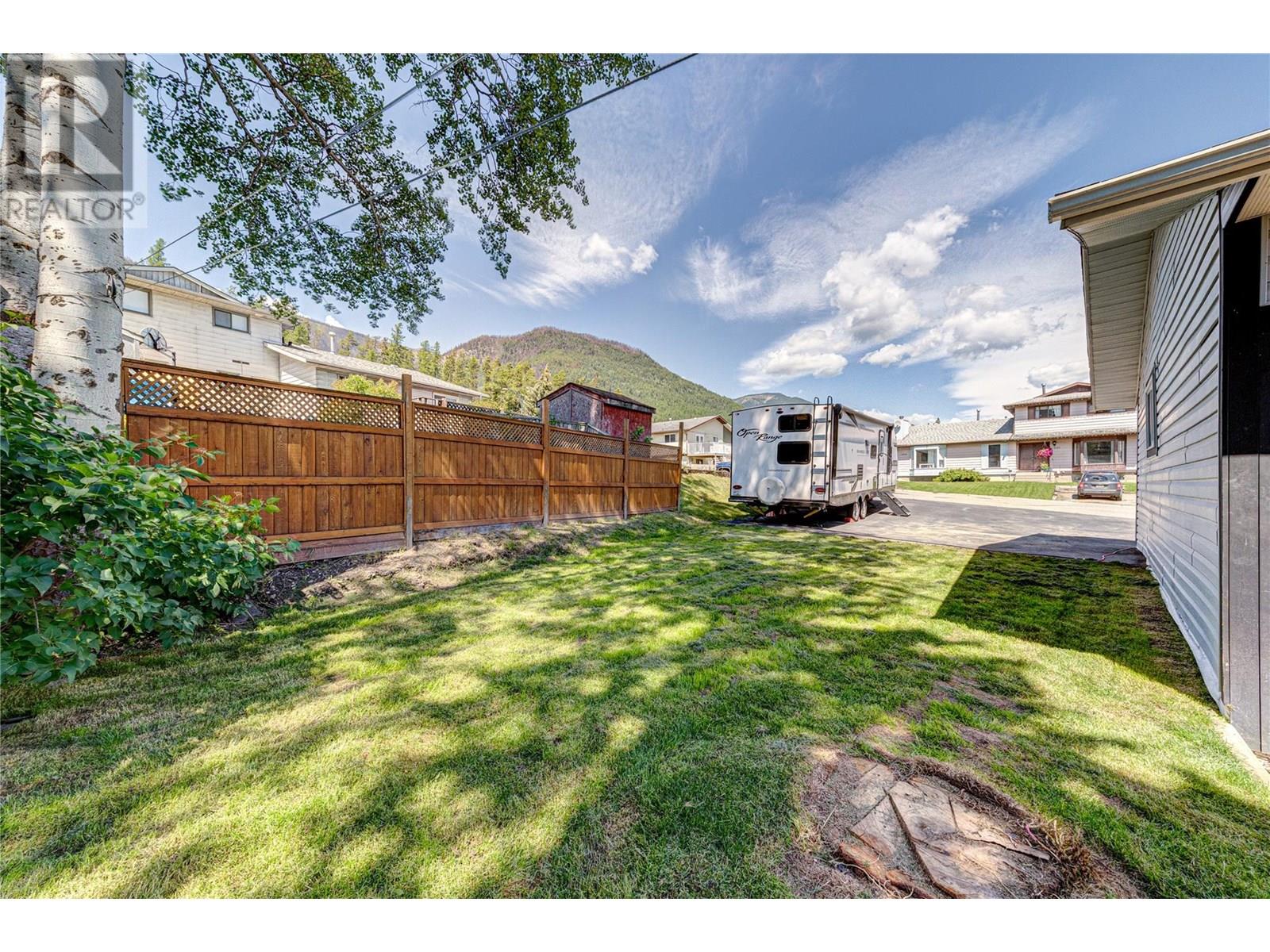 Photo 28 of 1255 Hickory Crescent, Sparwood BC