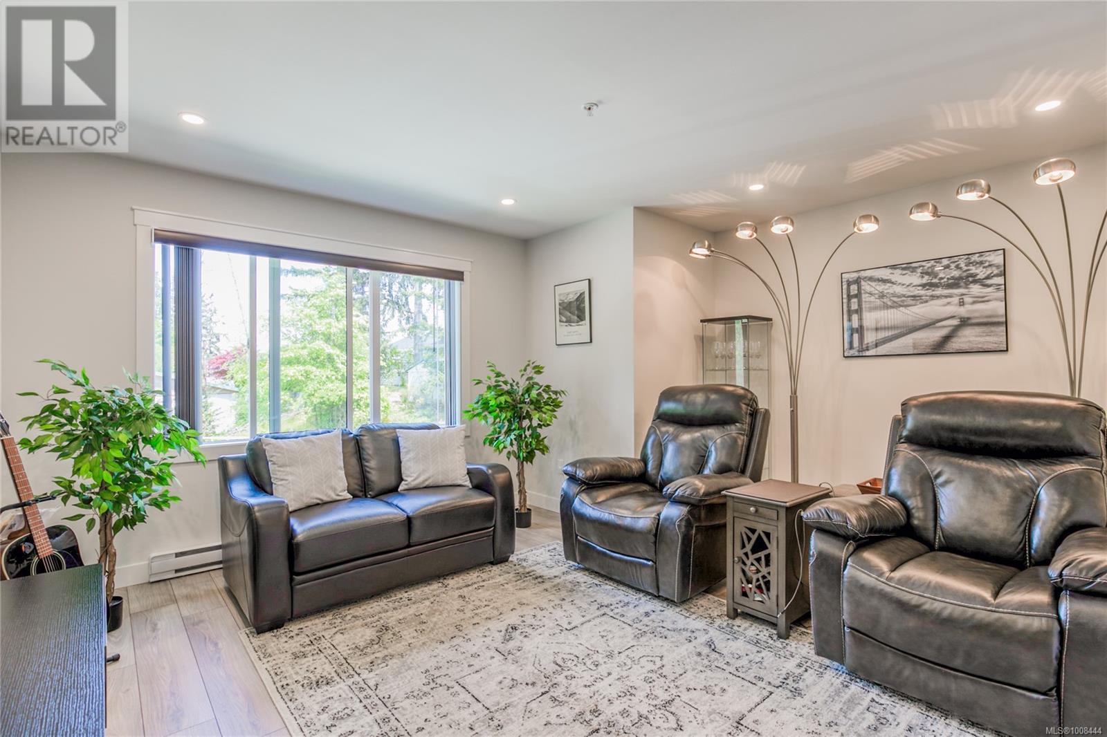 Photo 10 of 142 600 Ninth St, Nanaimo BC