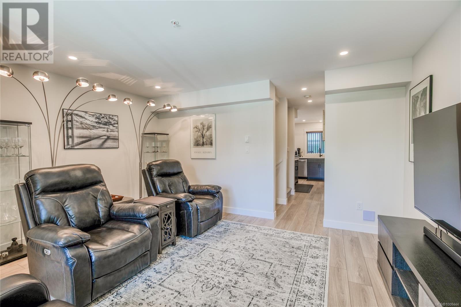 Photo 11 of 142 600 Ninth St, Nanaimo BC