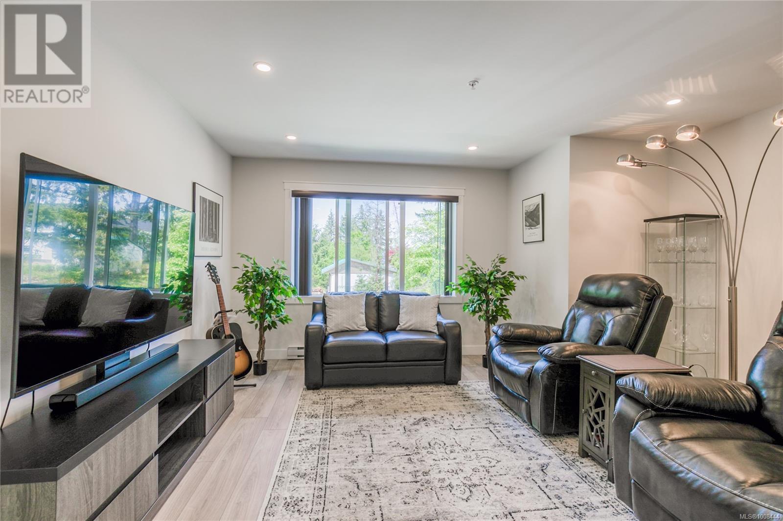 Photo 9 of 142 600 Ninth St, Nanaimo BC