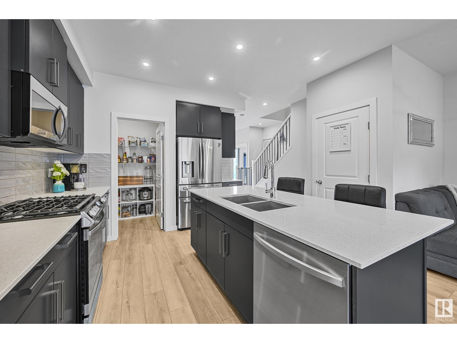 Photo 12 of 3374 Kulay Wy Sw, Edmonton AB