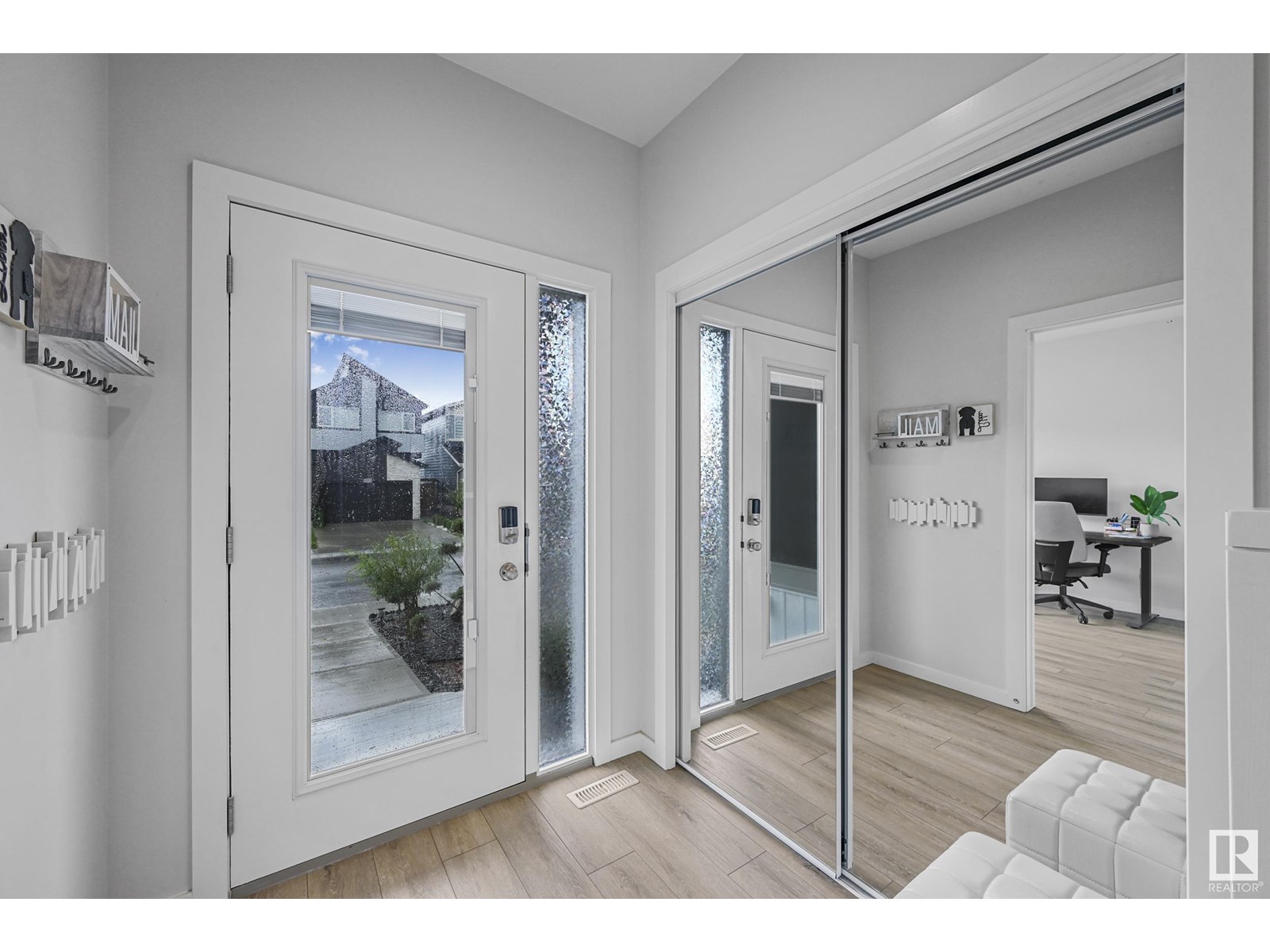 Photo 4 of 3374 Kulay Wy Sw, Edmonton AB