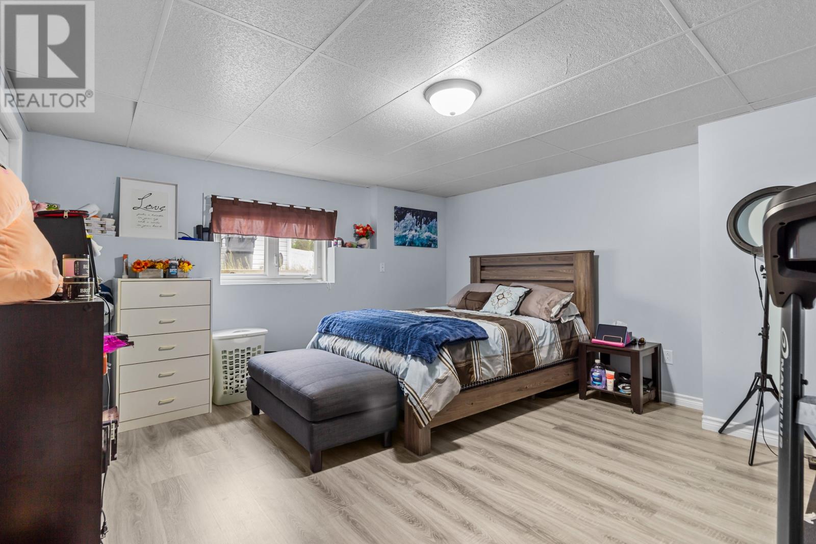 Photo 18 of 6 Grandy Crescent, Mount Pearl NL