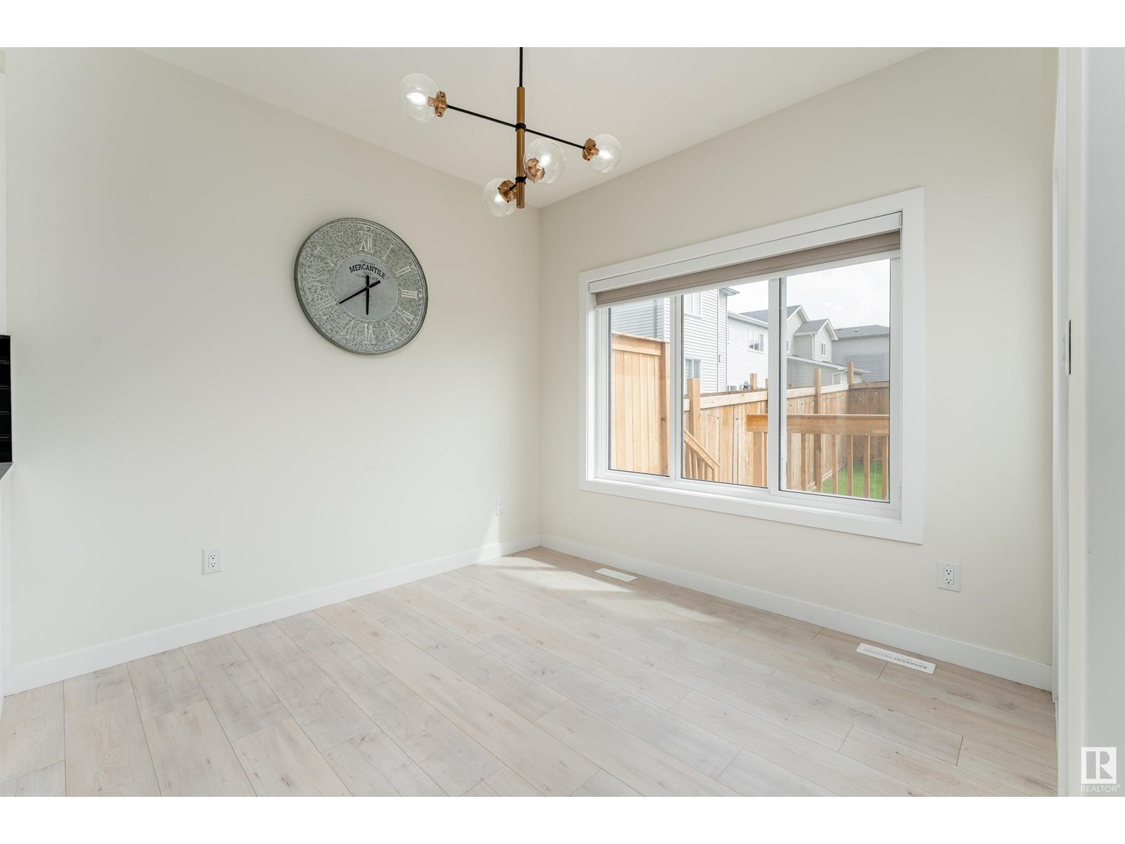 Photo 11 of 112 Bluff Cv, Leduc AB