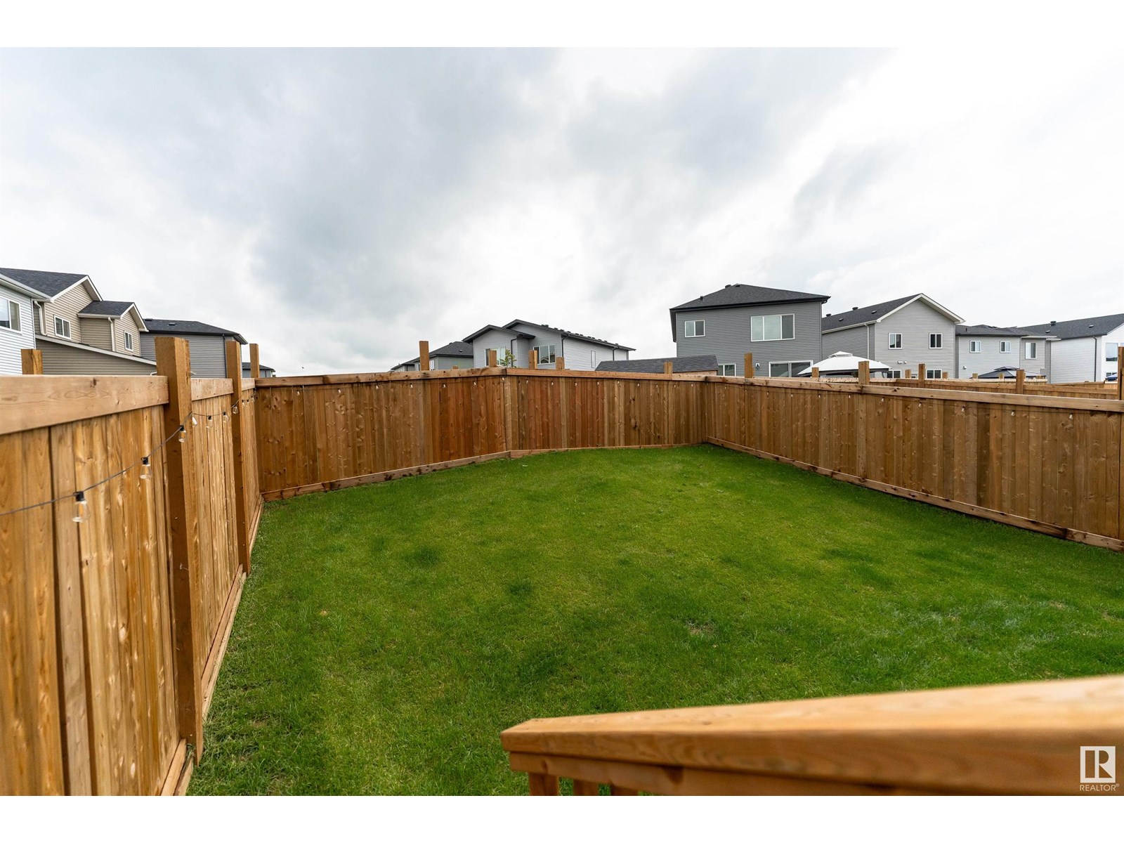 Photo 47 of 112 Bluff Cv, Leduc AB