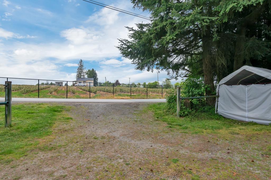 Photo 36 of 3191 Lefeuvre Road, Abbotsford BC