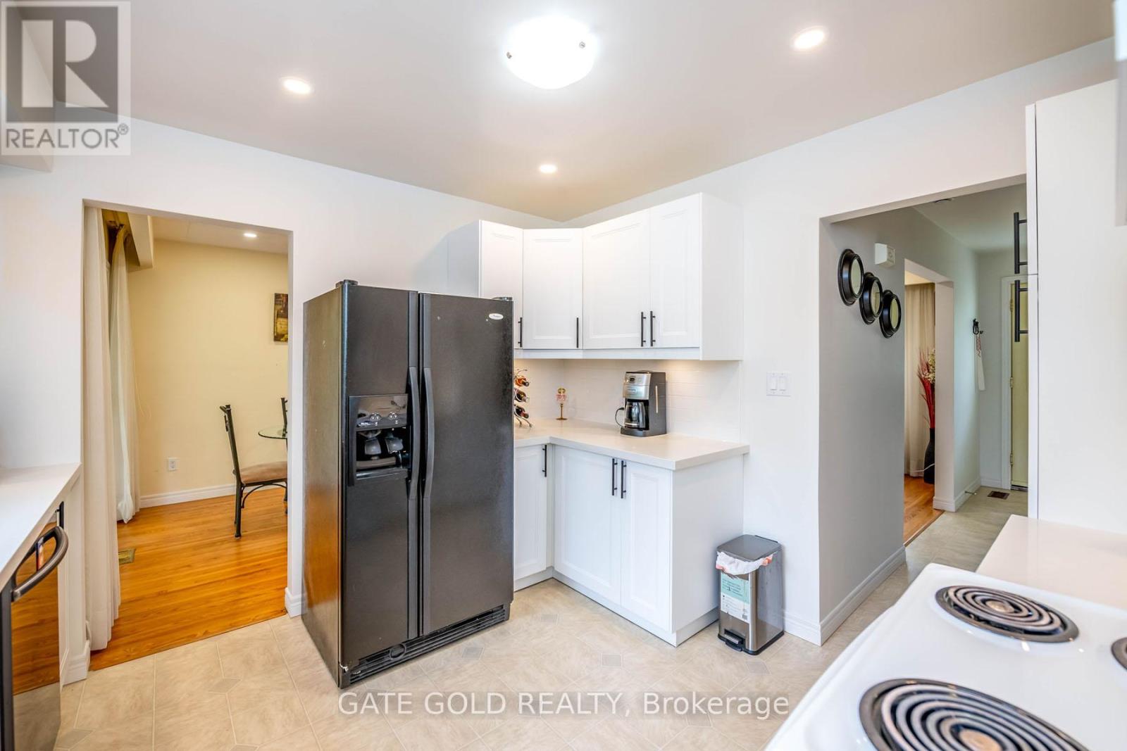 Photo 1 of 122 Forest Hill Road, Grimsby ON
