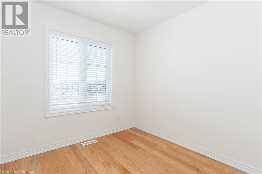 Photo 12 of 333 Raymond Road, Ancaster ON