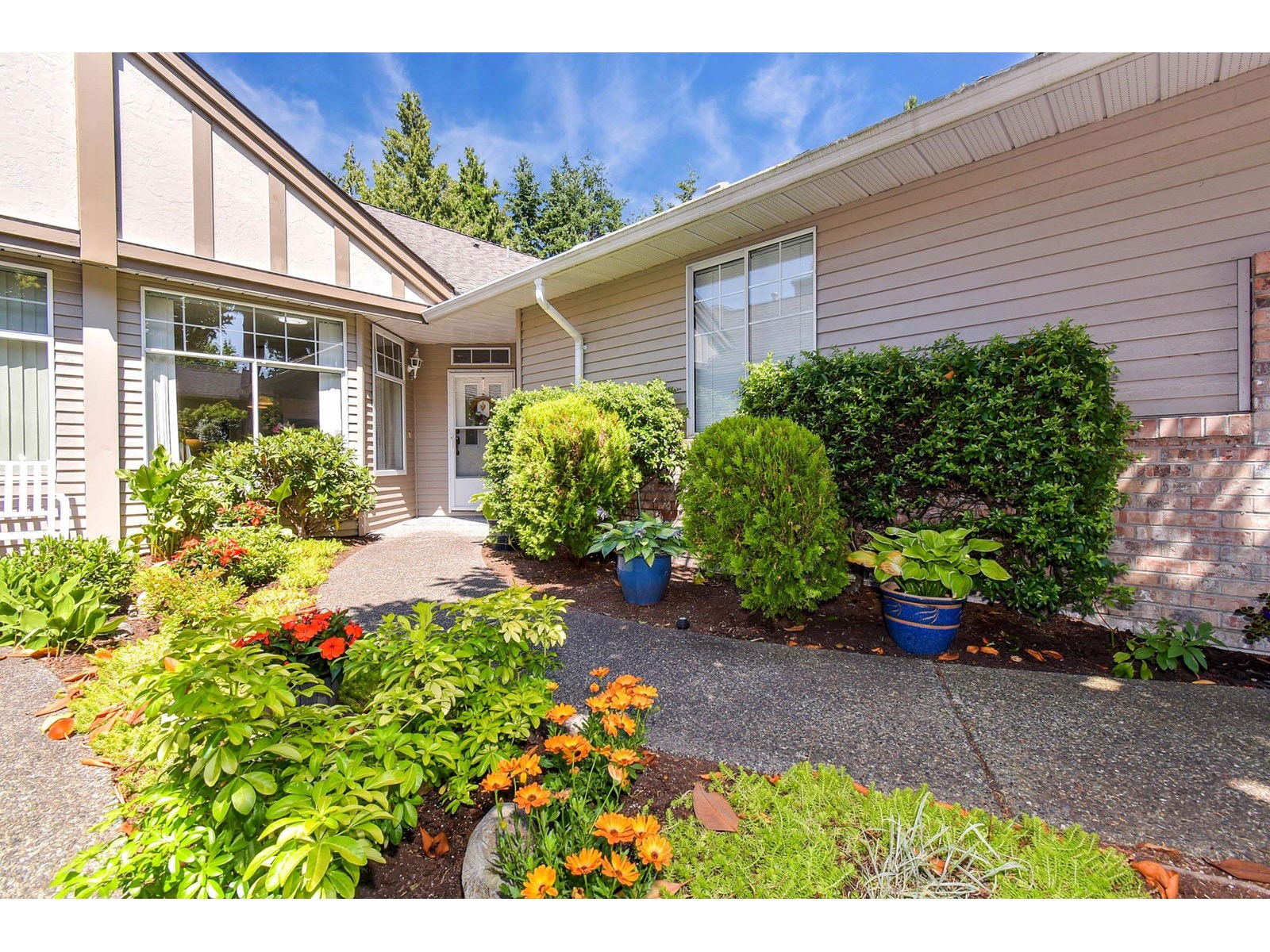 Photo 2 of 54 2533 152 Street, Surrey BC