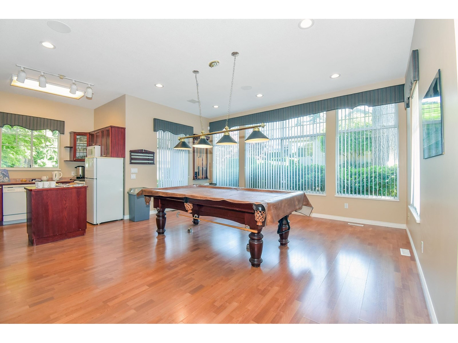 Photo 33 of 54 2533 152 Street, Surrey BC