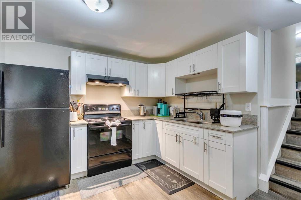 Single Family House 4 Level for Sale in  Rundleson Place NE Rundle Calgary 