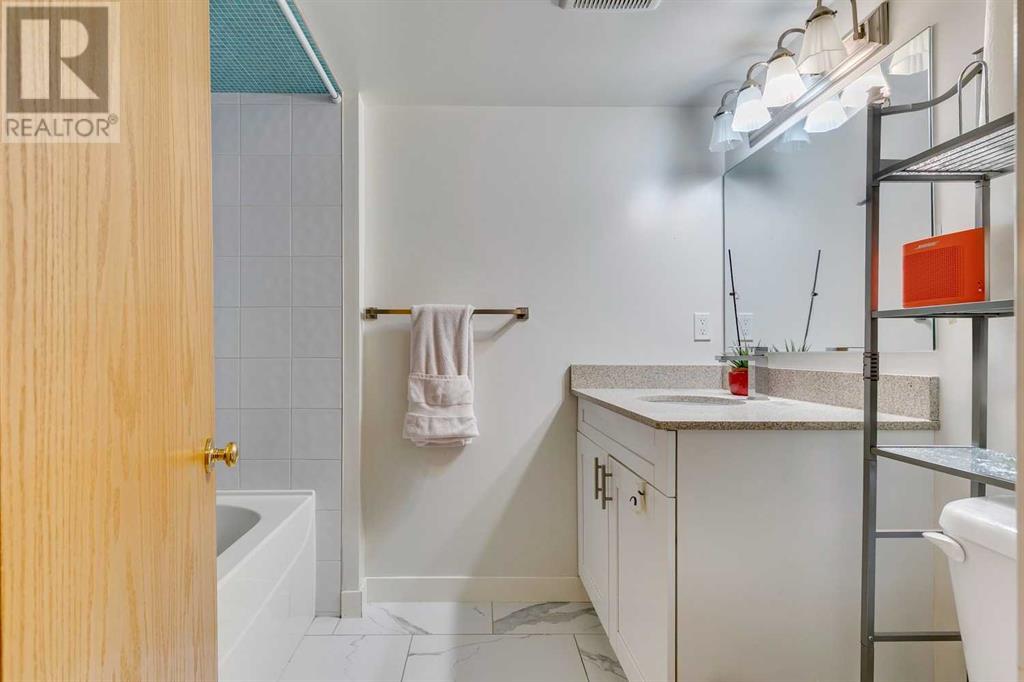 Single Family House 4 Level for Sale in  Rundleson Place NE Rundle Calgary 
