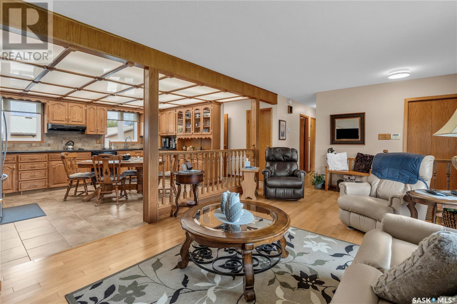 Photo 11 of 804 Eastview Avenue, Regina SK