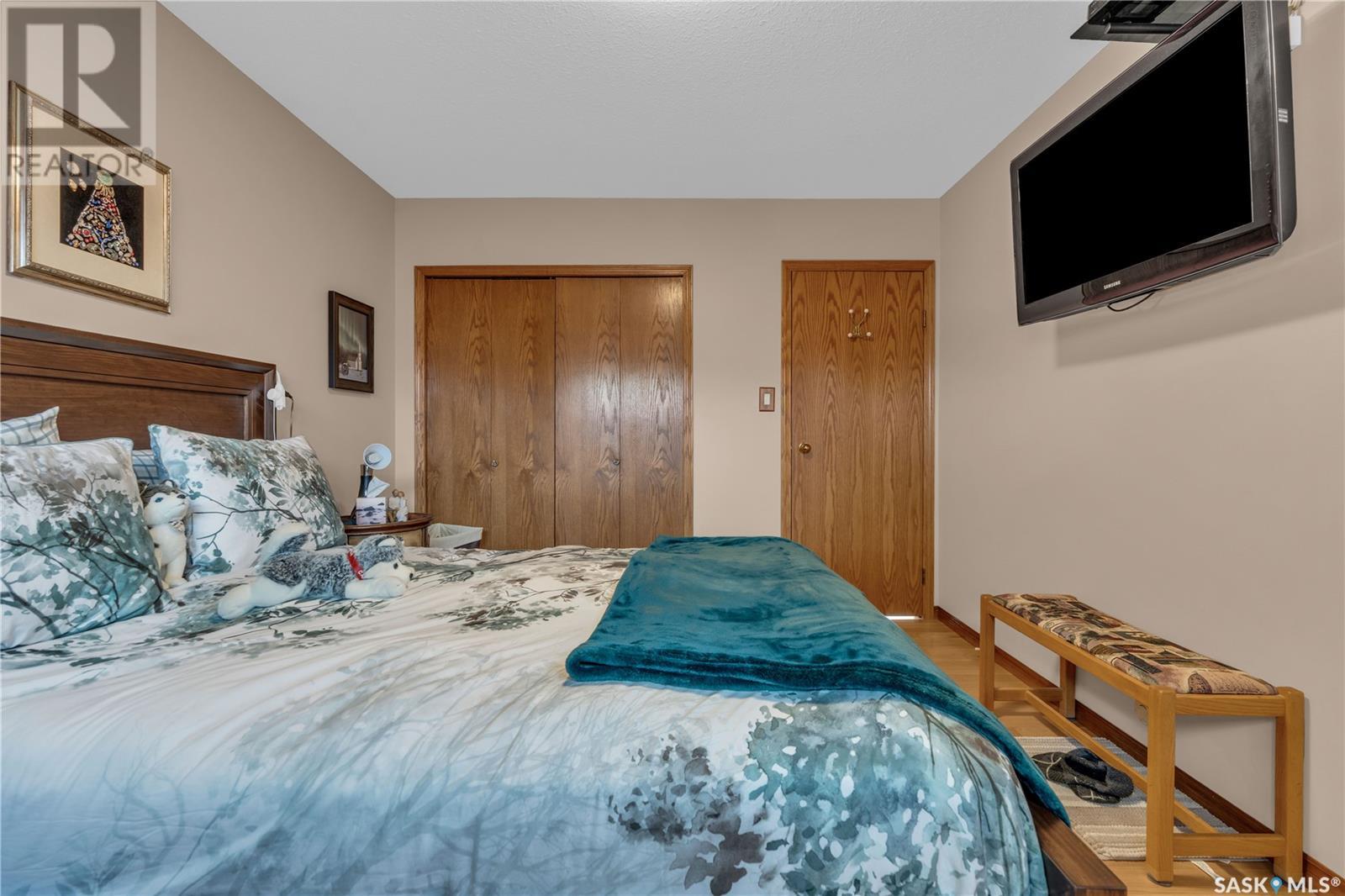 Photo 16 of 804 Eastview Avenue, Regina SK