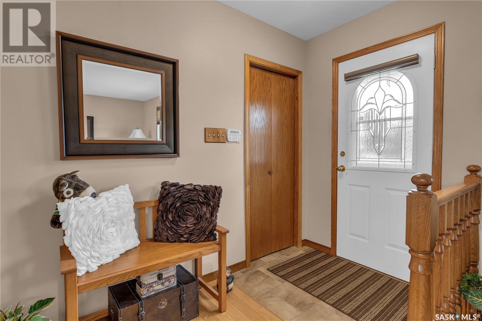 Photo 4 of 804 Eastview Avenue, Regina SK