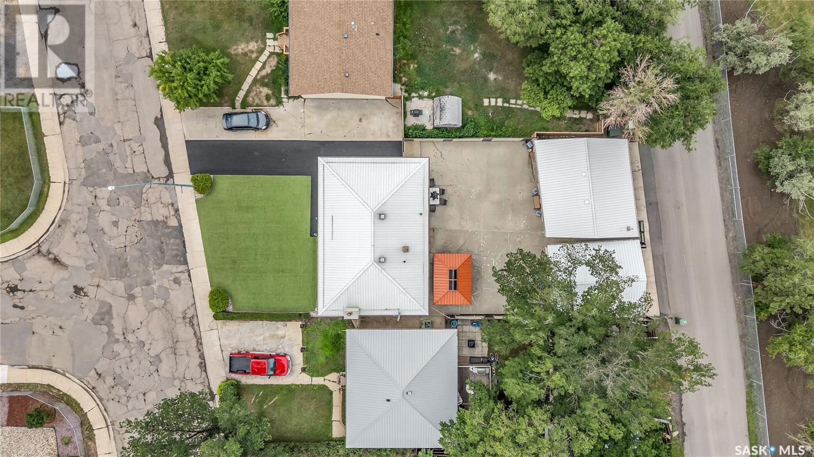 Photo 47 of 804 Eastview Avenue, Regina SK