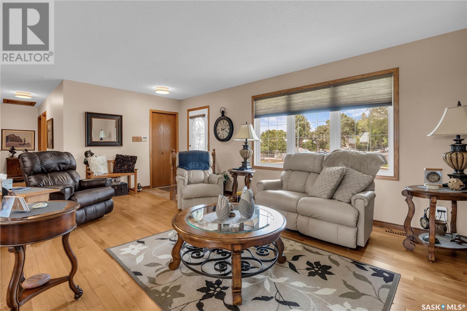 Photo 9 of 804 Eastview Avenue, Regina SK