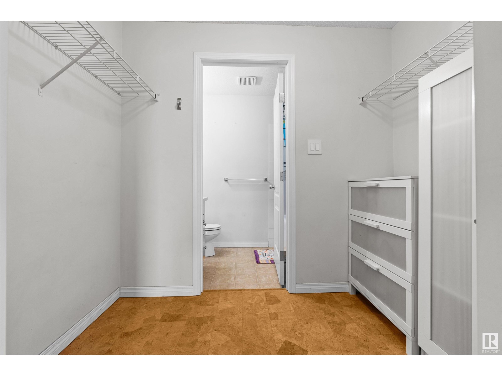 Photo 13 of 209 155 Edwards Dr Sw, Edmonton AB