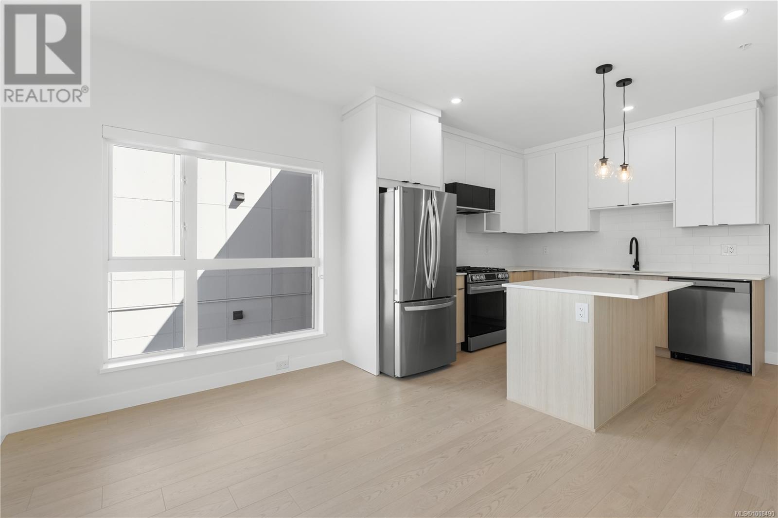 Photo 8 of 417 2629 Millstream Rd, Langford BC