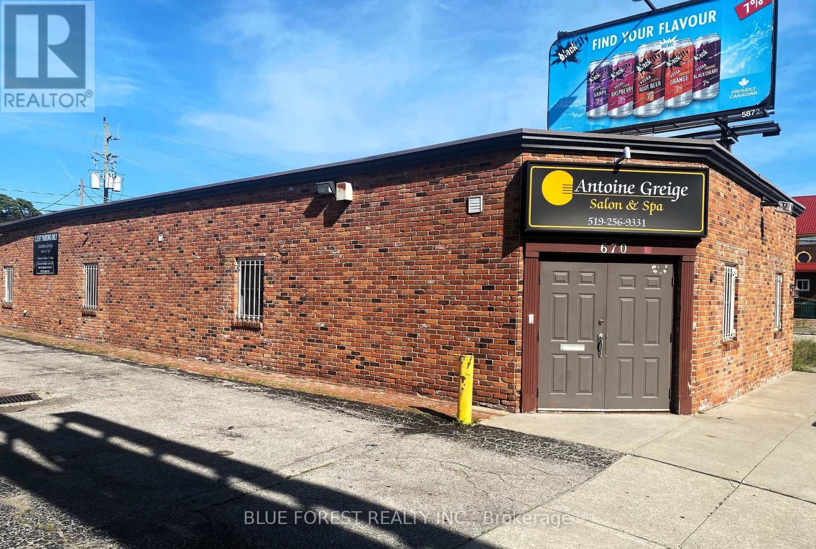 Photo 35 of 670 Goyeau Street, Windsor ON