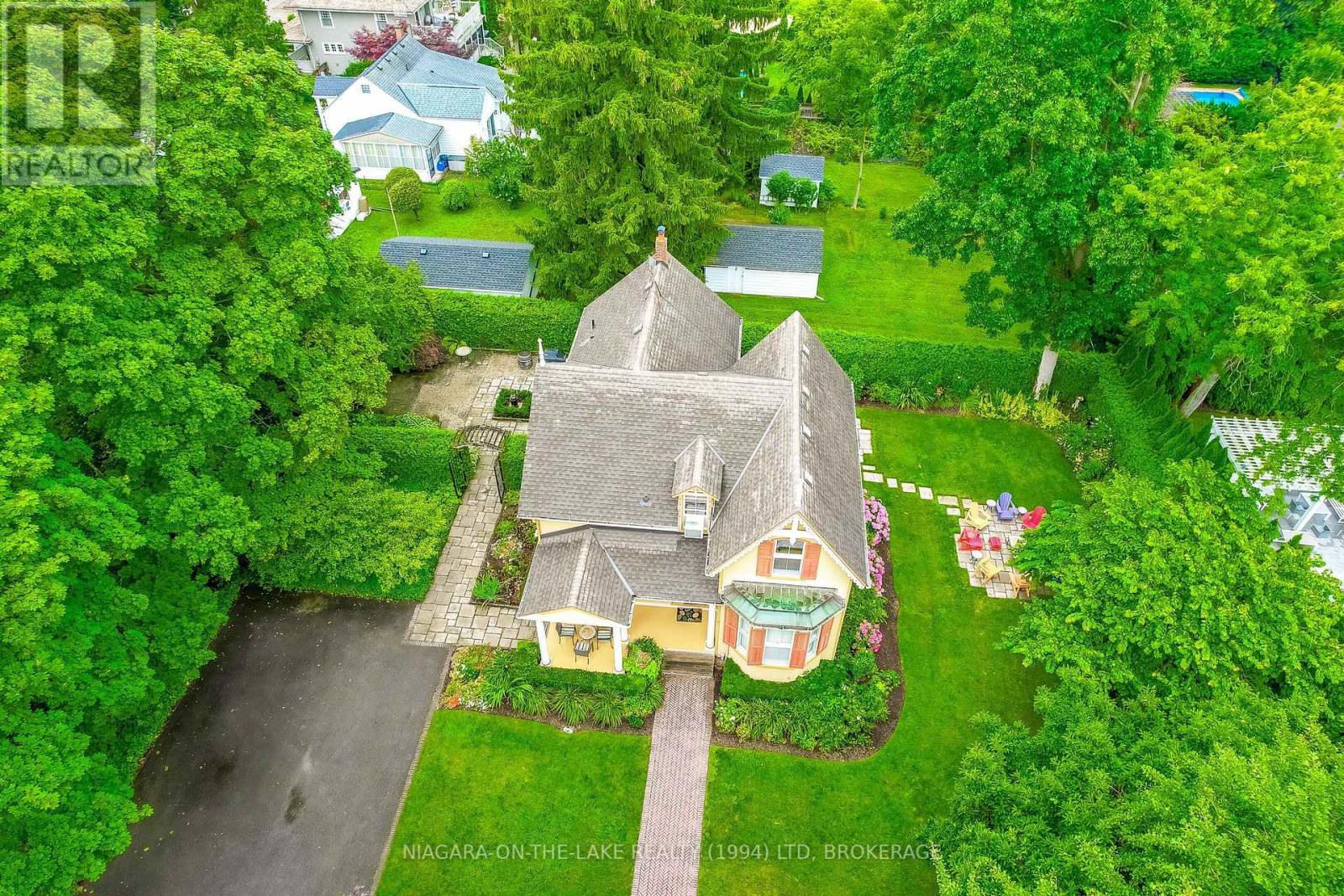 Photo 39 of 129 Victoria Street, Niagaraonthelake ON