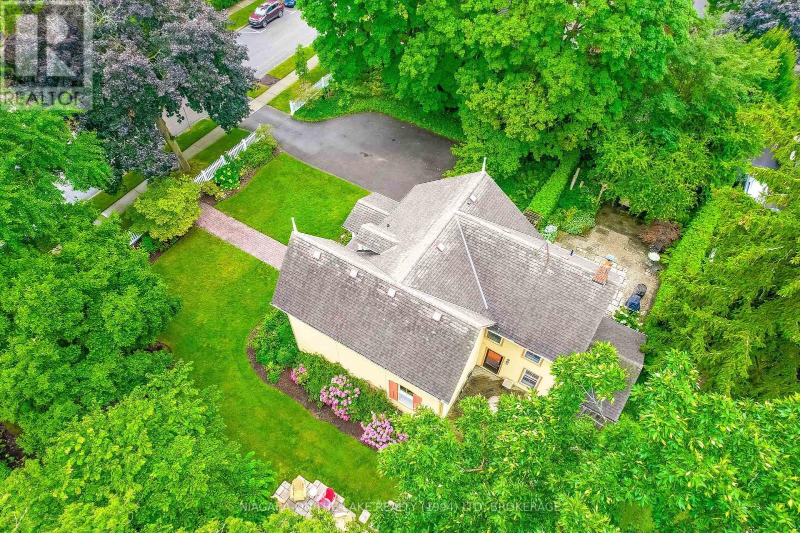 Photo 27 of 129 Victoria Street, Niagaraonthelake ON