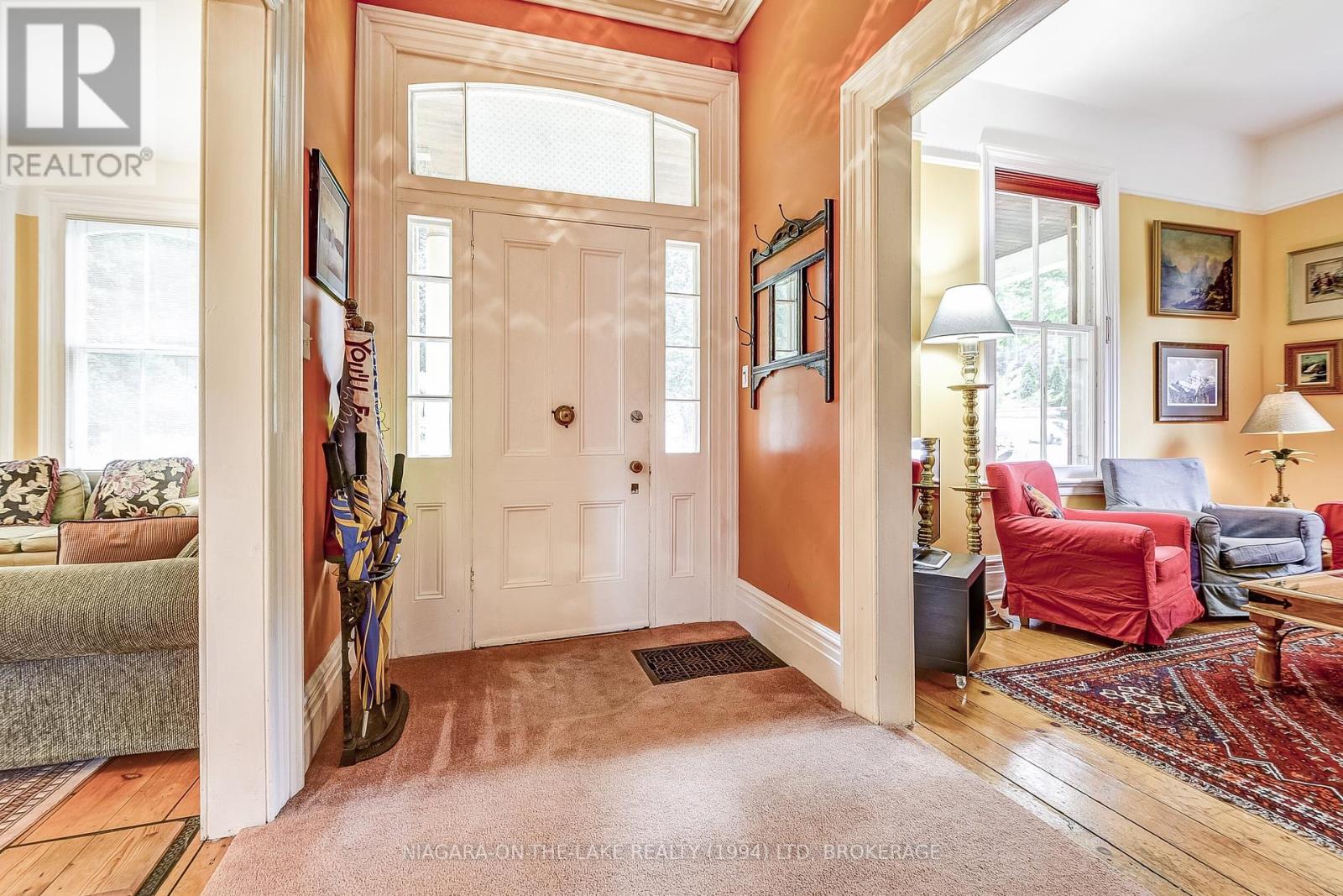 Photo 2 of 129 Victoria Street, Niagaraonthelake ON