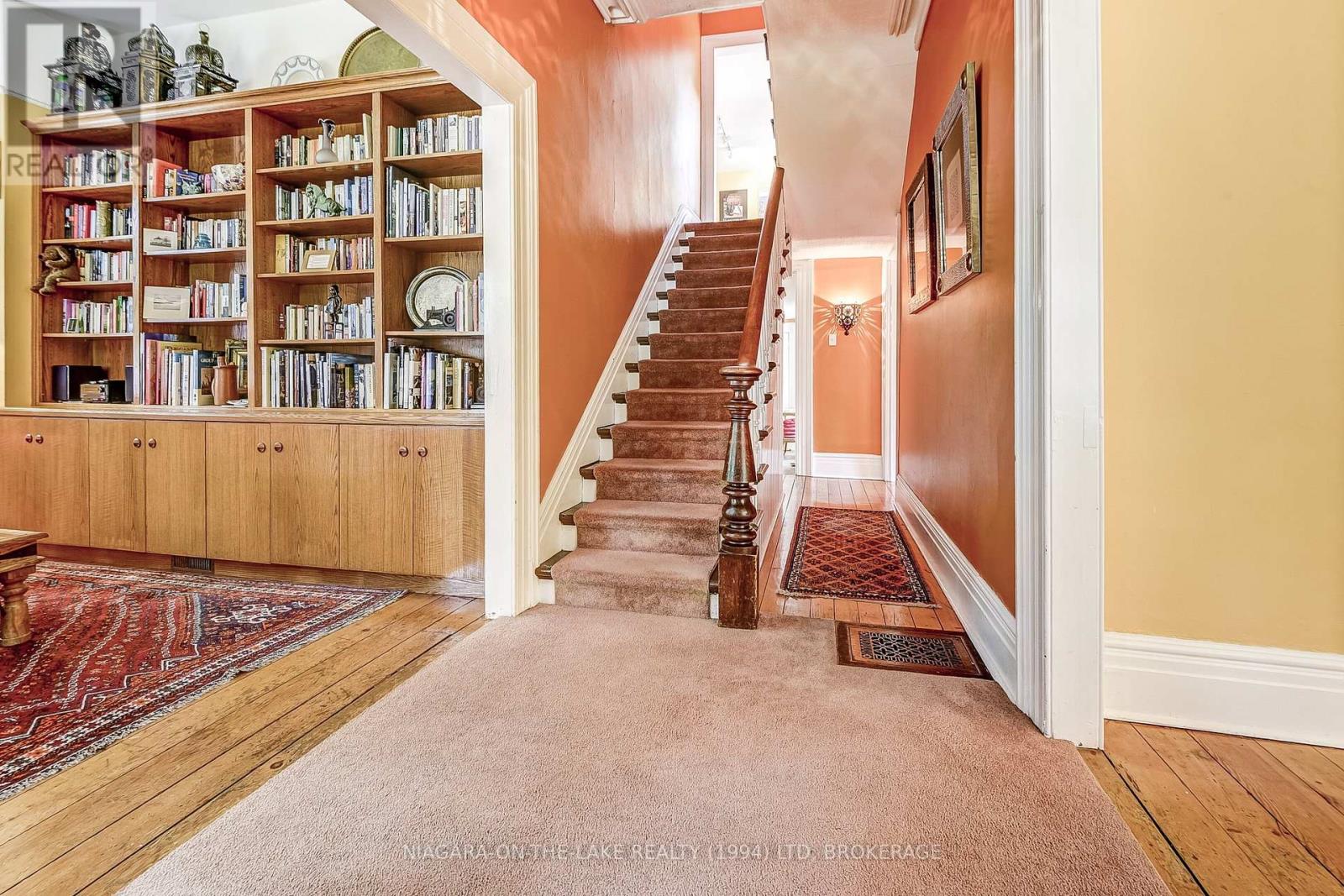 Photo 6 of 129 Victoria Street, Niagaraonthelake ON