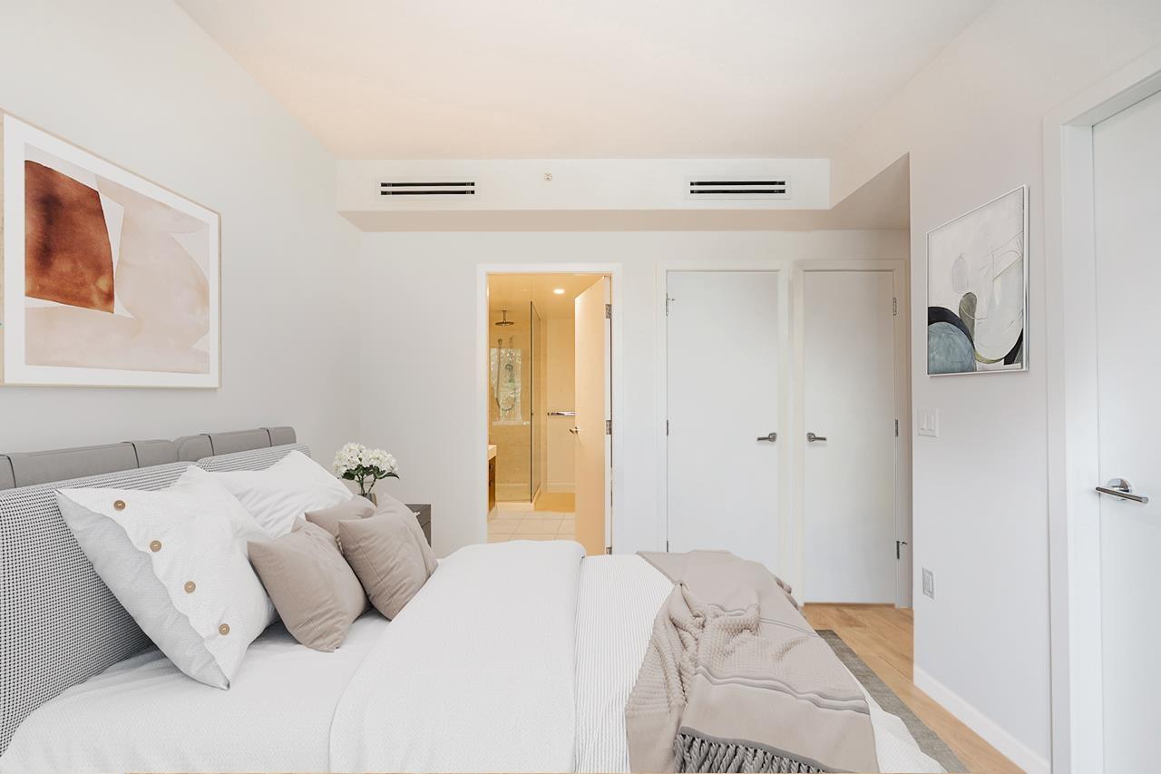 TH1 1439 GEORGE STREET, White Rock