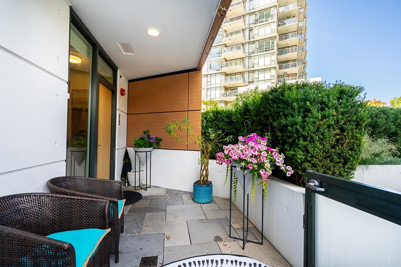 TH1 1439 GEORGE STREET, White Rock