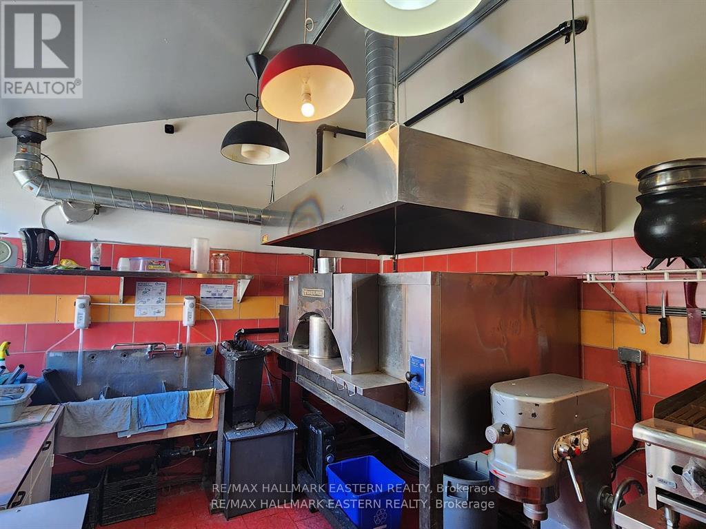 Photo 21 of 199 Hunter Street, Peterborough Central ON