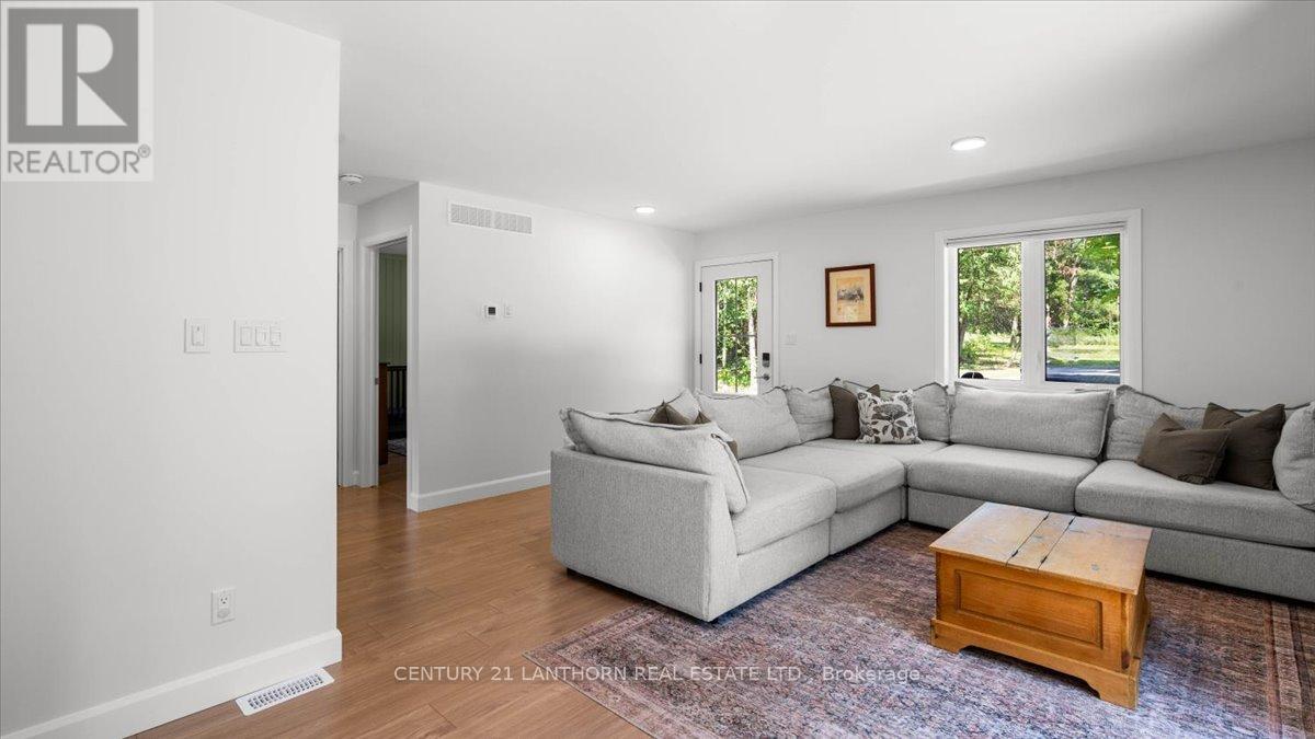 Photo 10 of 101 Thompson Road, Centre Hastings ON