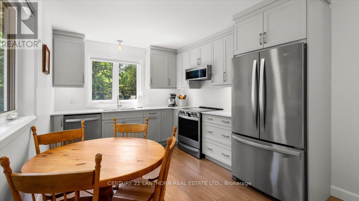 Photo 12 of 101 Thompson Road, Centre Hastings ON