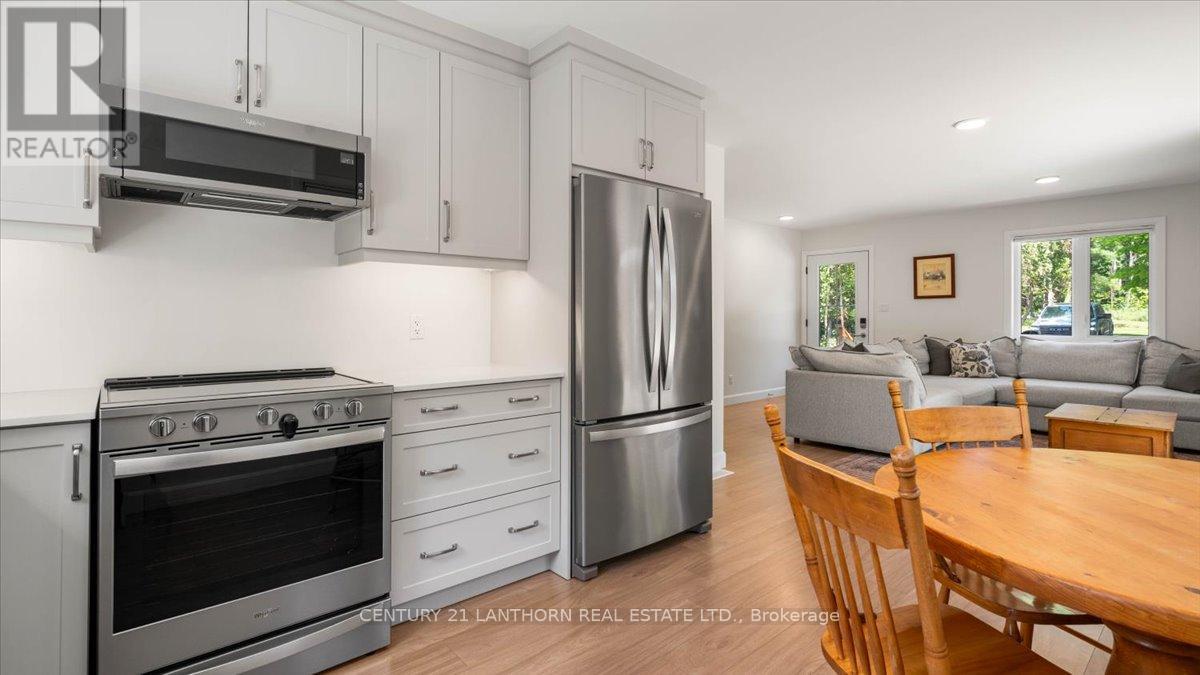 Photo 14 of 101 Thompson Road, Centre Hastings ON