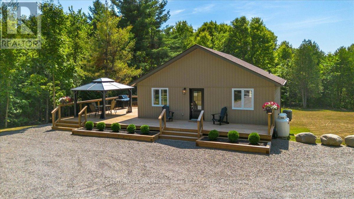 Photo 34 of 101 Thompson Road, Centre Hastings ON
