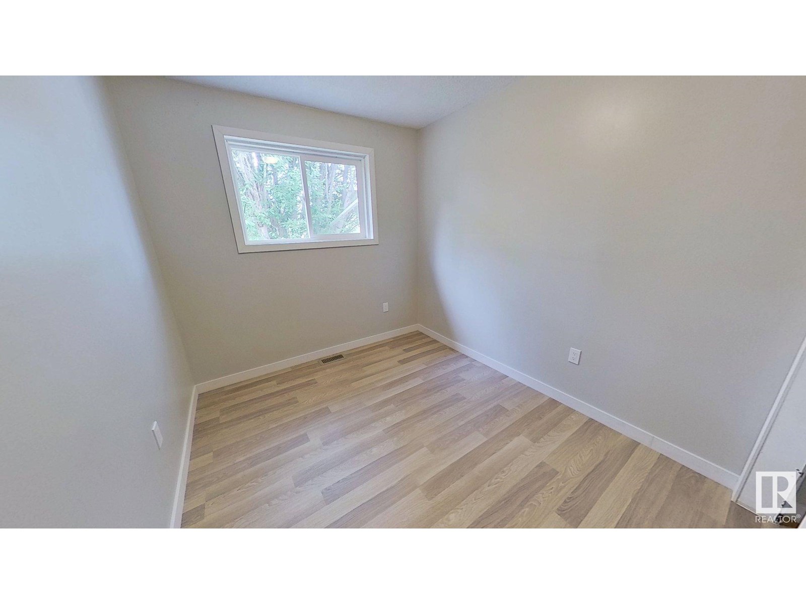 Photo 11 of 20 23429 Twp Road 584, Rural Westlock County AB