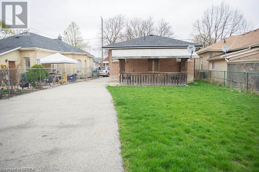 Photo 8 of 225 Chatham Street Unit Upper, Brantford ON