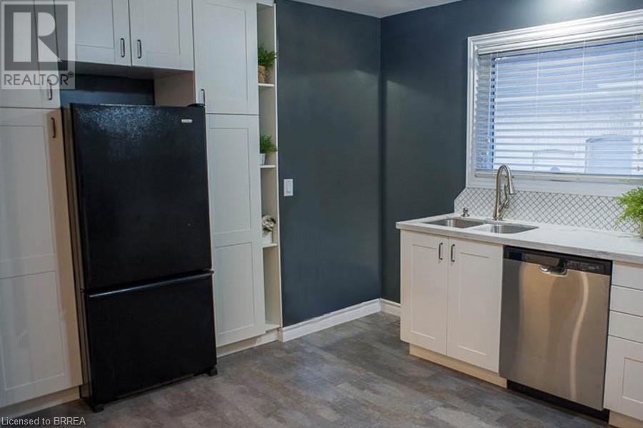 Photo 9 of 225 Chatham Street Unit Upper, Brantford ON