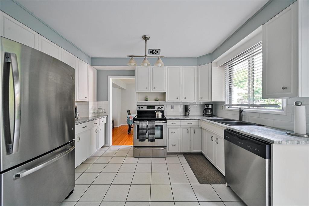 Photo 11 of 78 Linacre Road, Winnipeg MB