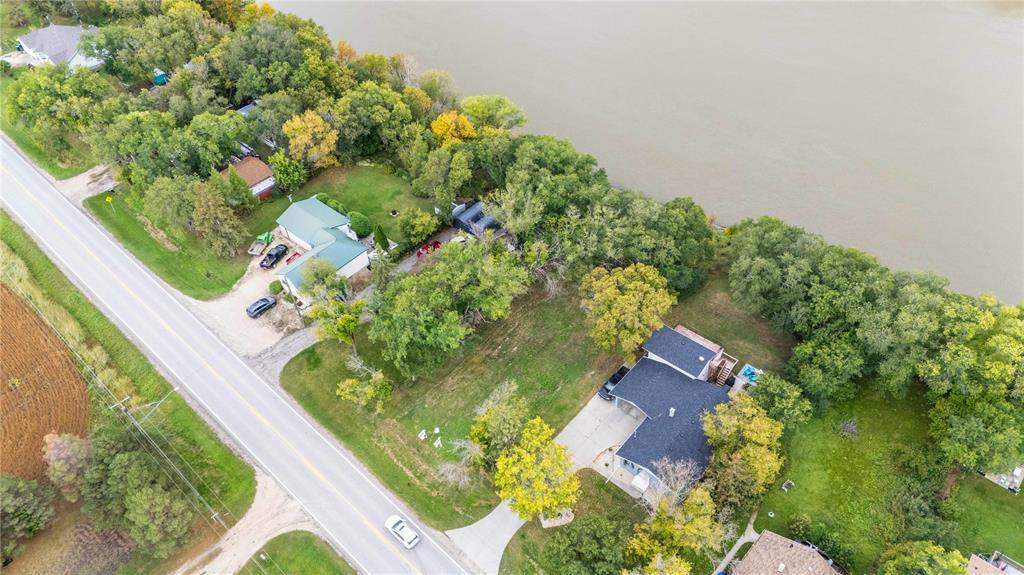 Photo 9 of 7568 Henderson Highway, Lockport MB
