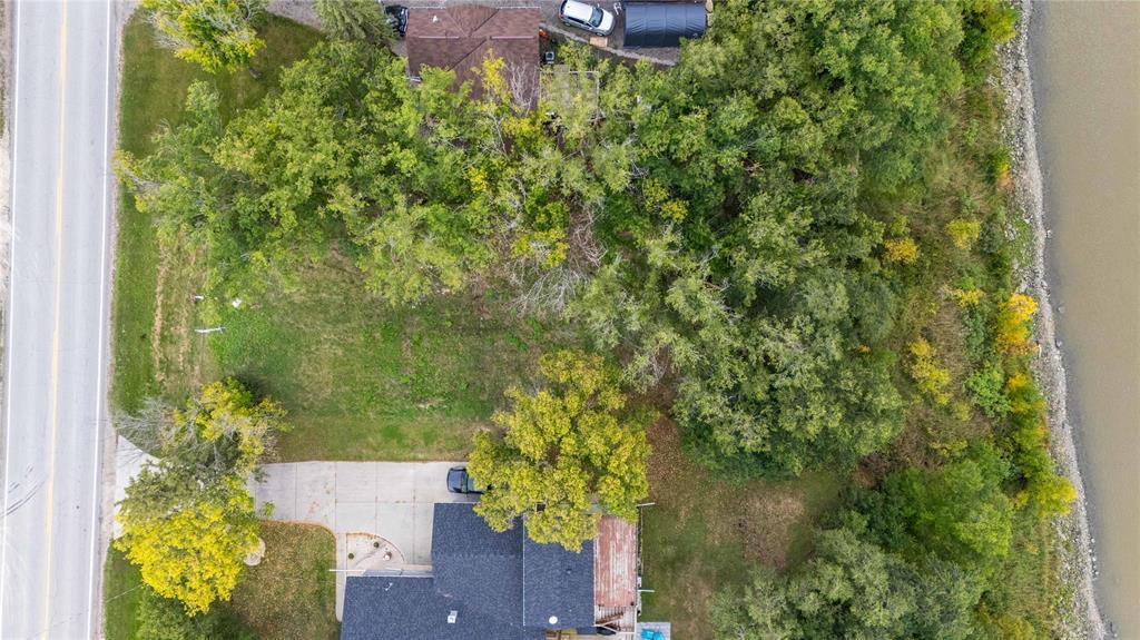 Photo 12 of 7568 Henderson Highway, Lockport MB