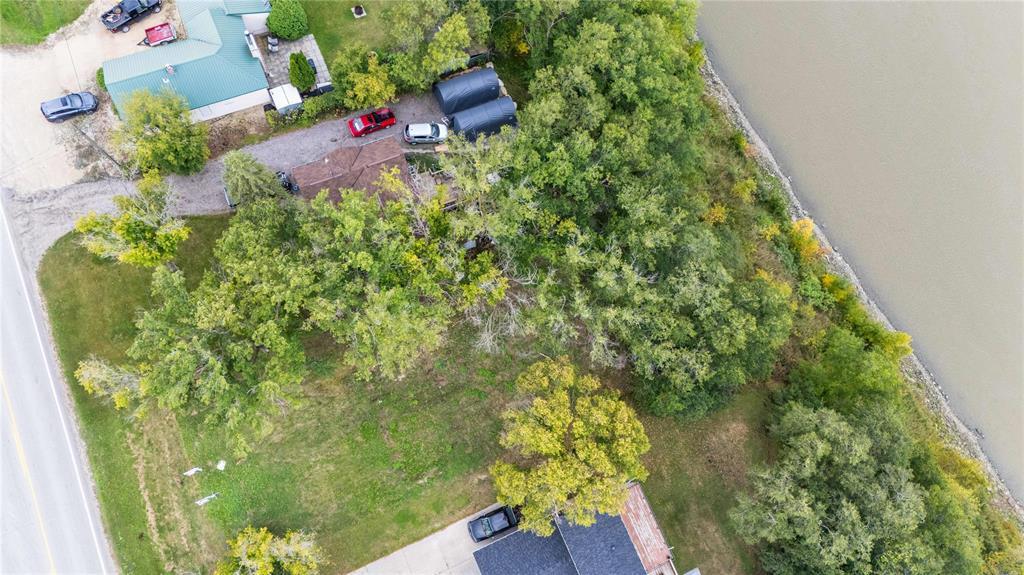 Photo 6 of 7568 Henderson Highway, Lockport MB