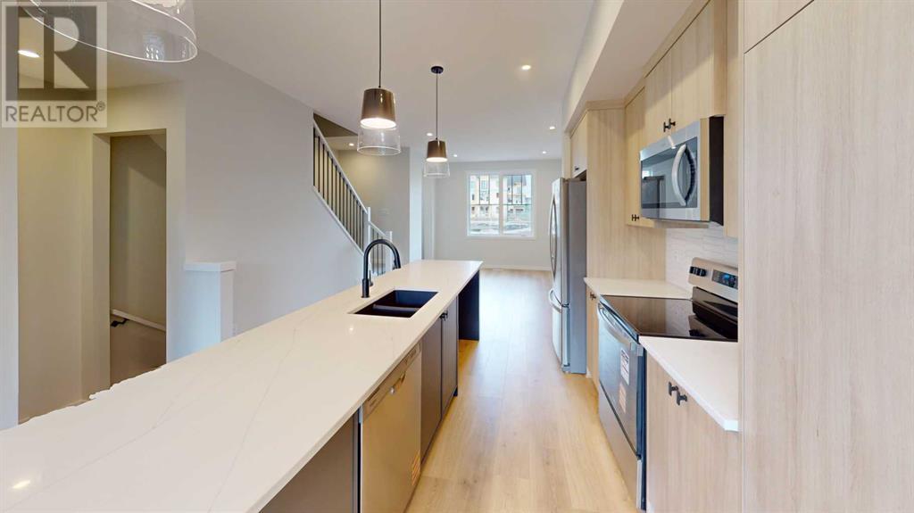 Photo 2 of 1465 Rangeview Drive Se, Calgary AB