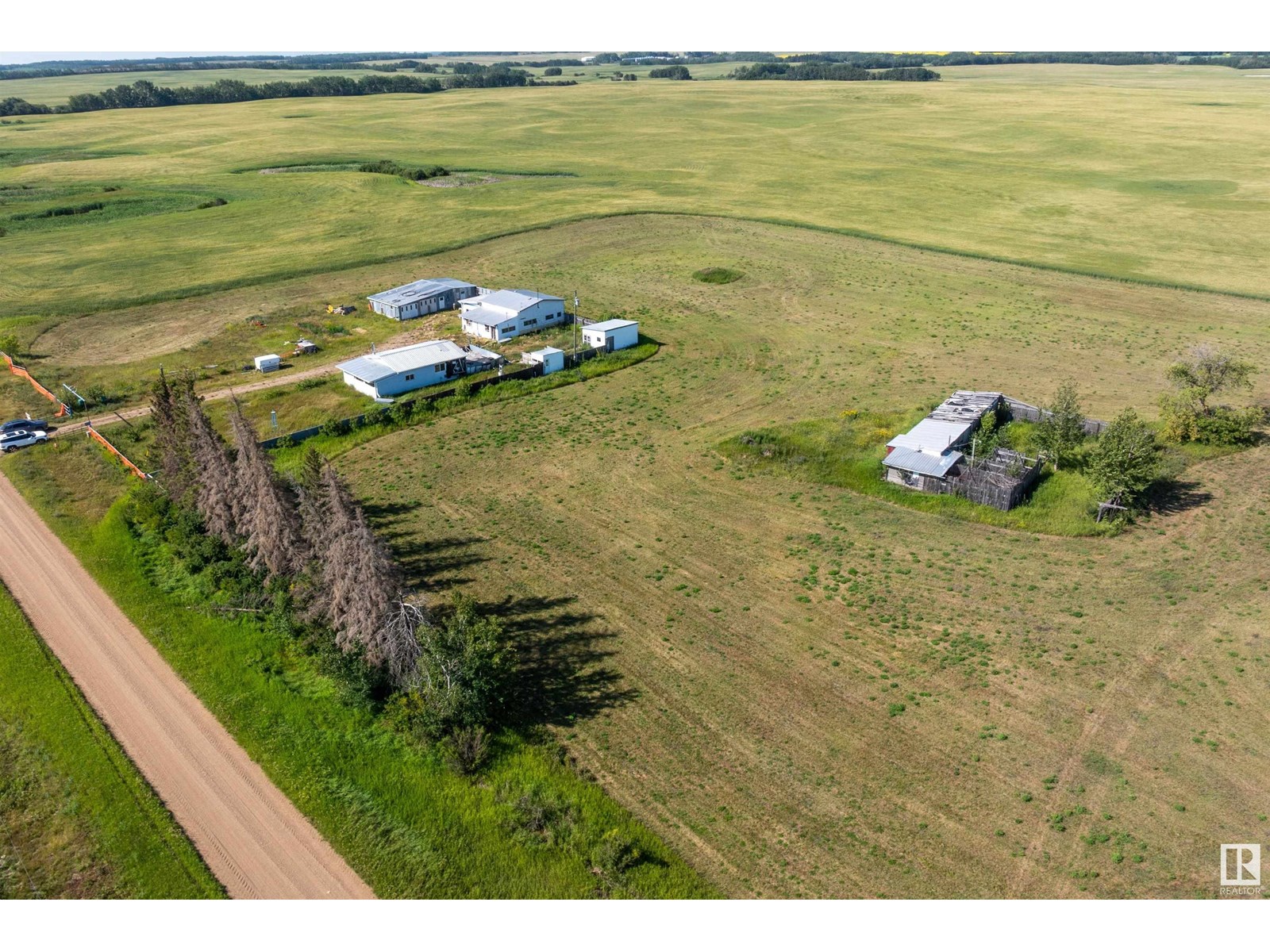 Photo 6 of 534072 Range Road 85, Rural Two Hills County AB