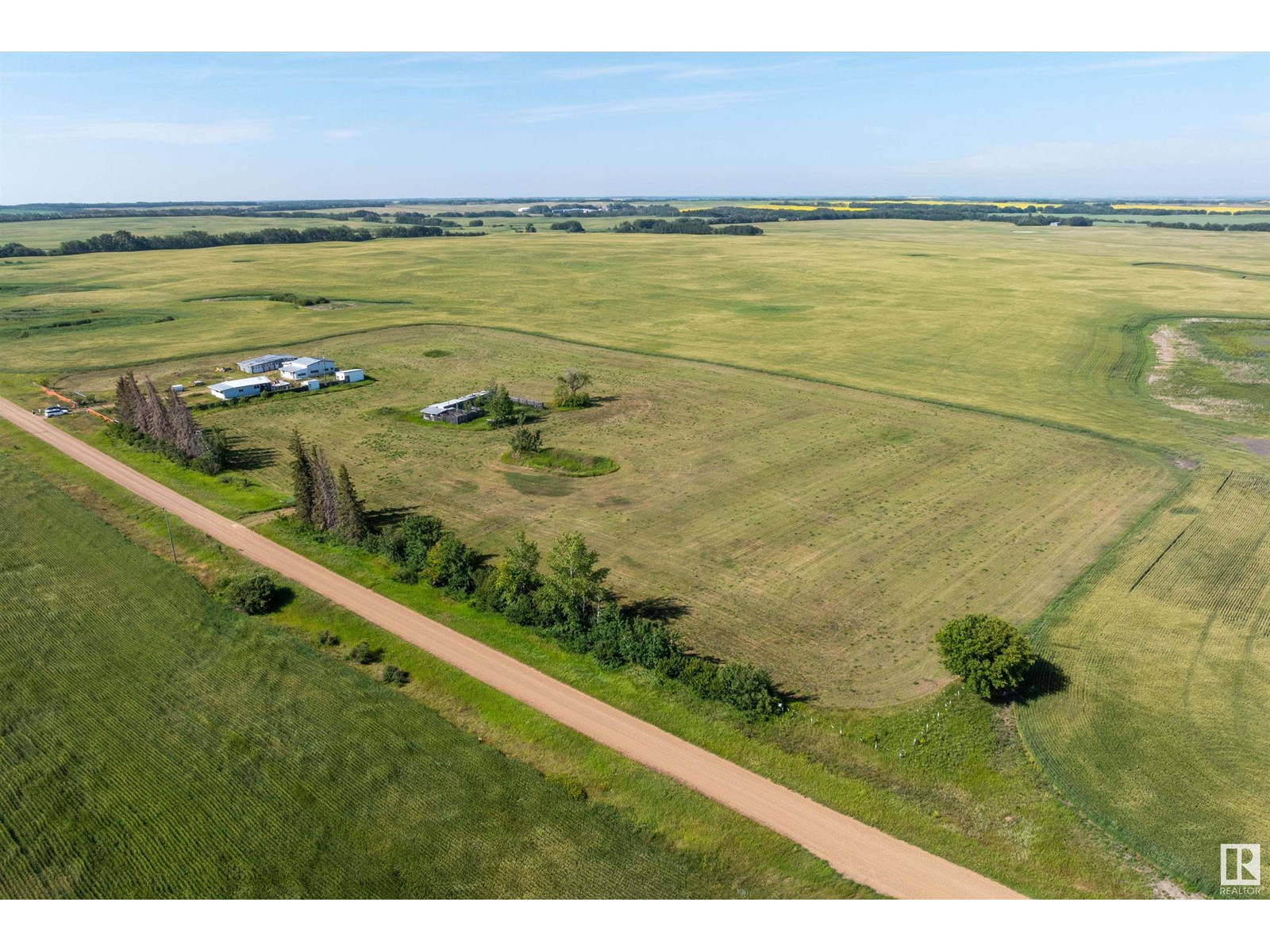 Photo 7 of 534072 Range Road 85, Rural Two Hills County AB